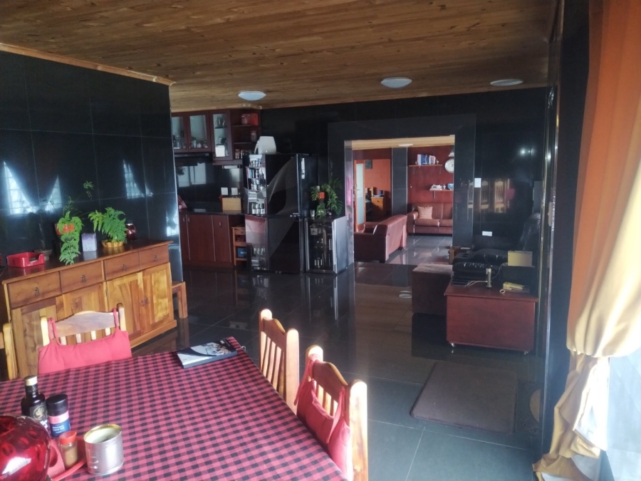 7 Bedroom Property for Sale in Brackenfell Central Western Cape
